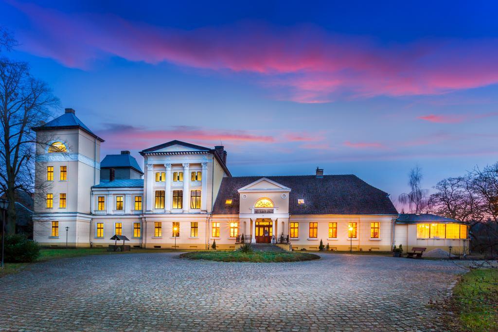 Bed and Breakfast Palac Jablonowo Уйсце Екстер'єр фото