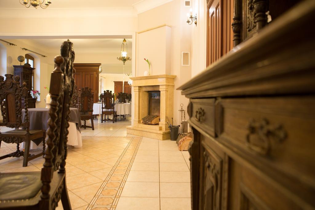 Bed and Breakfast Palac Jablonowo Уйсце Екстер'єр фото